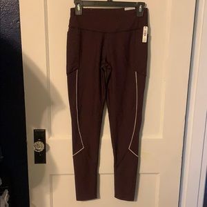VS total knockout tight burgundy